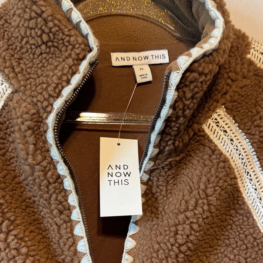 And Now This Sherpa Jacket NWT Small Petite Cozy Zip Up Fleece Brown Cream Trim - Picture 2 of 4